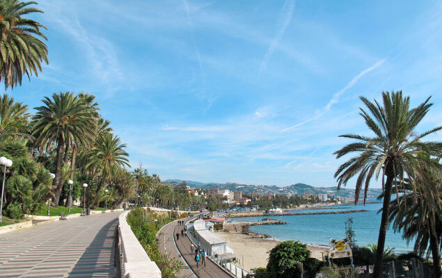 Garden and Sea - Photo 31